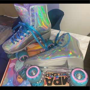 Impala Holographic Roller Skates